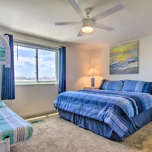 Ocean Townhome, Deck With Canal Access! Holiday home